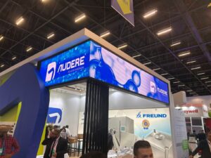 Aluguel de Painéis de LED e TVs Touch Screen para Feiras em Curitiba