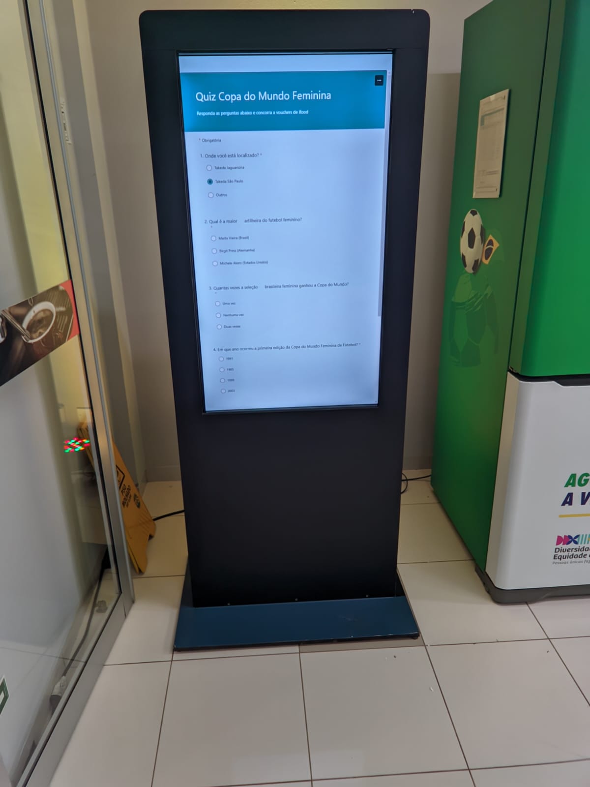 Aluguel de Totem Touch Screen, Quiz Interativo e Gamificação para Eventos em Manaus