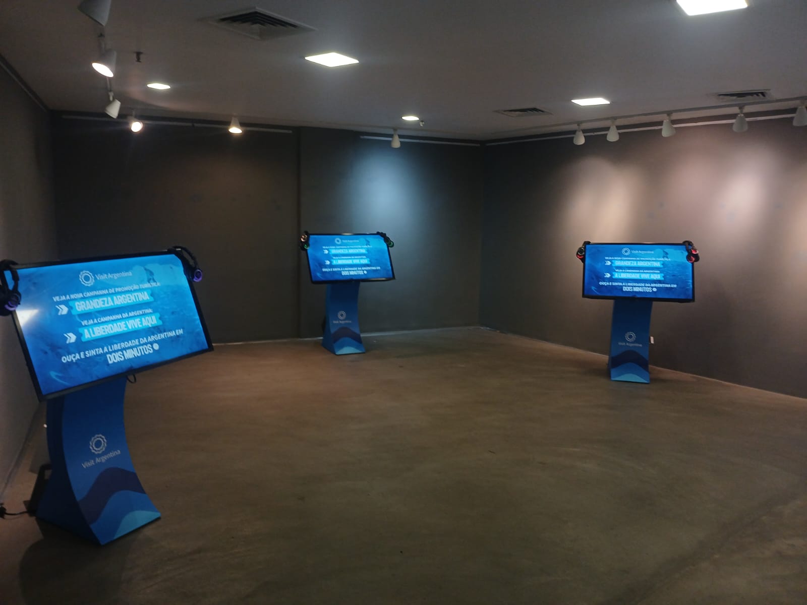 Locação e venda de totens interativos-jogos  gamificação Totem Digital Aluguel de Totem Personalizado Digital EM 2026